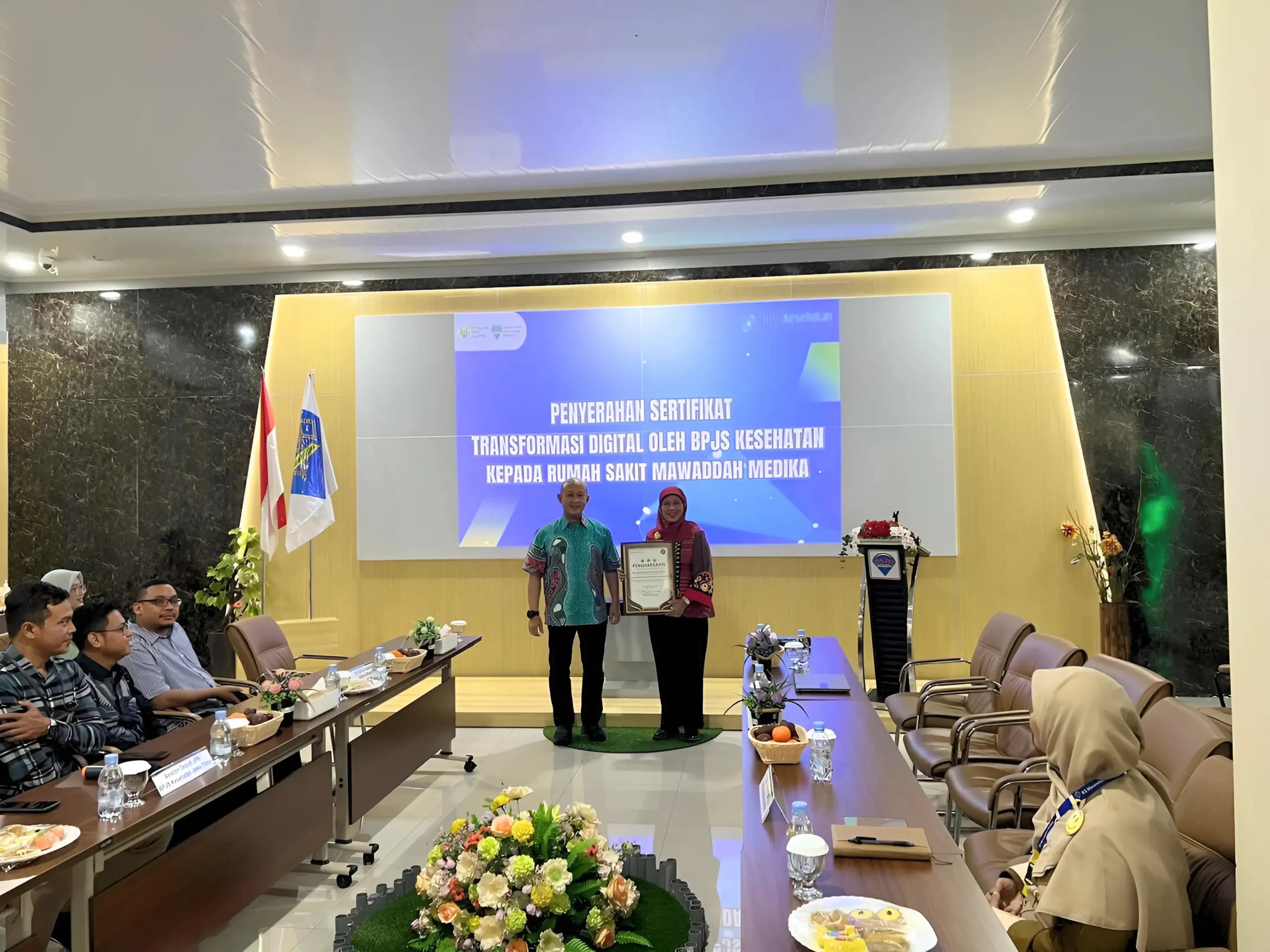 Penyerahan Penghargaan BPJS Kesehatan kepada RS Mawaddah Medika